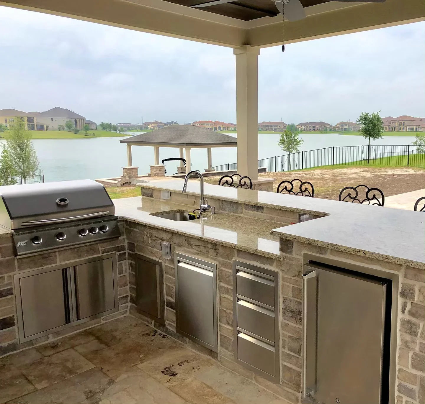 Image of The Ultimate Outdoor Kitchen Layout Guide: Islands, Work Zones, and Clearances