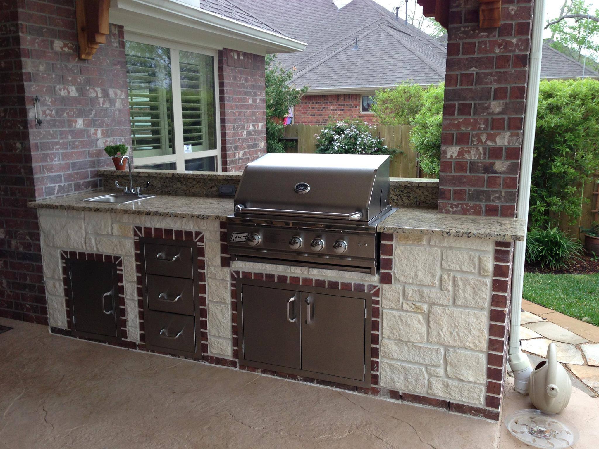 Image of Maximizing Storage in Your Outdoor Kitchen: Choosing the Right Cabinets and Drawers