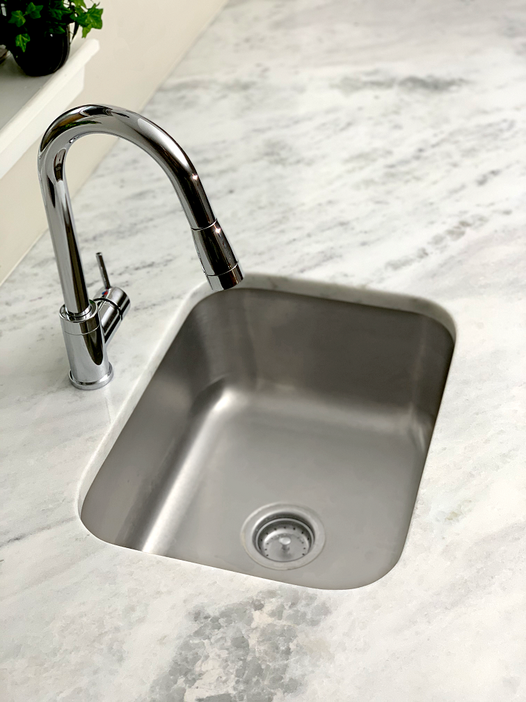 Image of Why You Should Include Everything & The Kitchen Sink in an Outdoor Kitchen